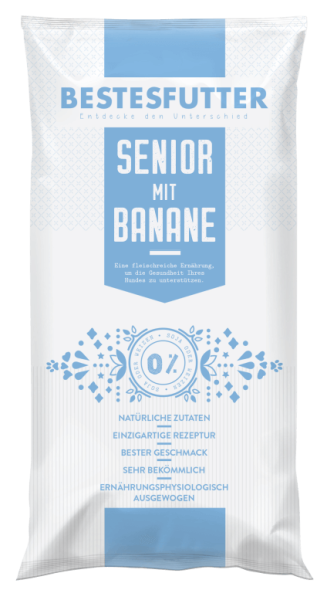 Senior mit Banane